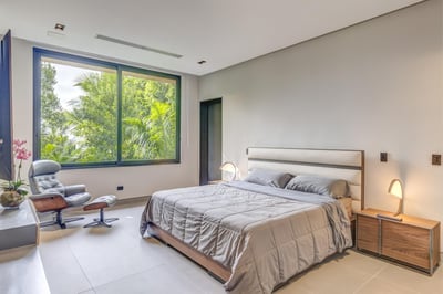 Luxury Villa Photo #17