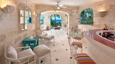 Luxury Villa Photo #18