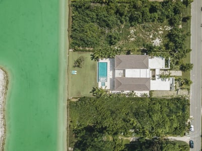 Luxury Villa Photo #7