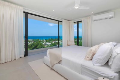 Luxury Villa Photo #22