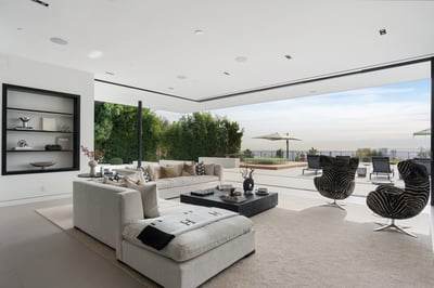 Luxury Villa Photo #16