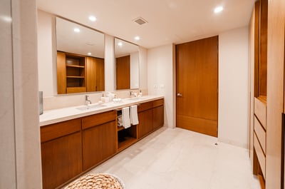 Luxury Villa Photo #29
