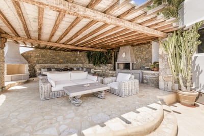Luxury Villa Photo #17