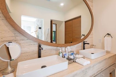 Luxury Villa Photo #21