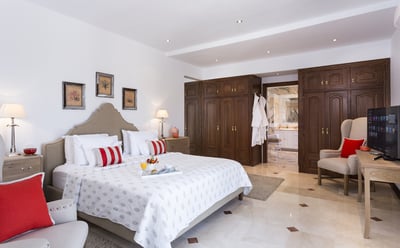Luxury Villa Photo #21