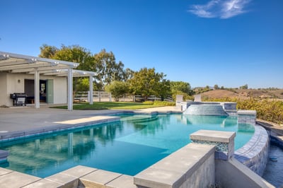 Luxury Villa Photo #4