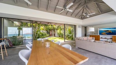 Luxury Villa Photo #12