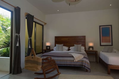 Luxury Villa Photo #37