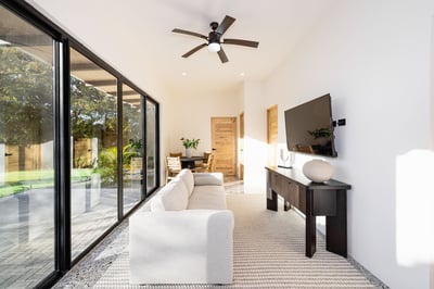 Luxury Villa Photo #18