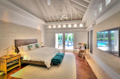 Luxury Villa Photo #27