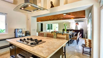 Luxury Villa Photo #10