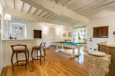 Luxury Villa Photo #24