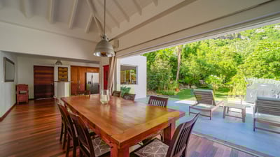 Luxury Villa Photo #11