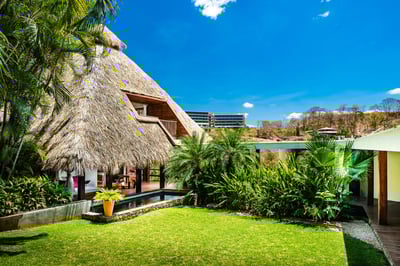 Luxury Villa Photo #8