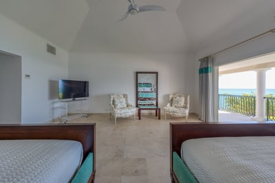 Luxury Villa Photo #48