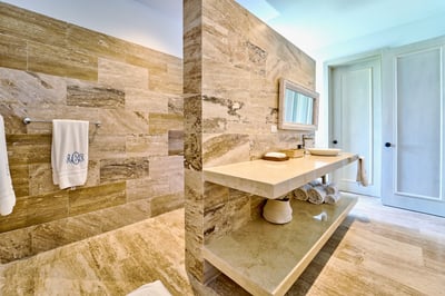 Luxury Villa Photo #21
