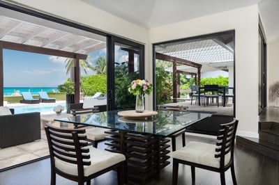 Luxury Villa Photo #11