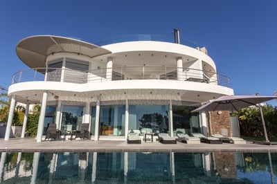 Luxury Villa Photo #9