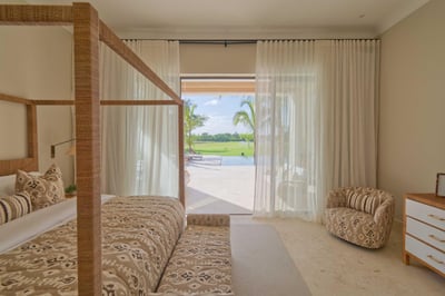 Luxury Villa Photo #36