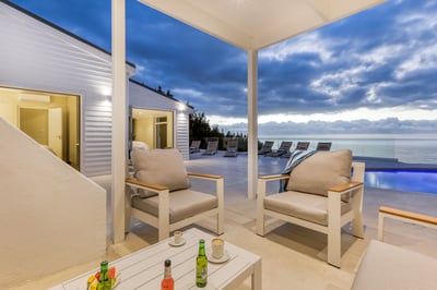 Luxury Villa Photo #23