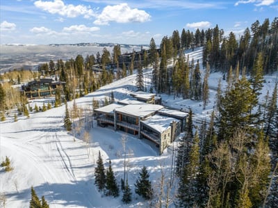 Luxury Villa Photo #26