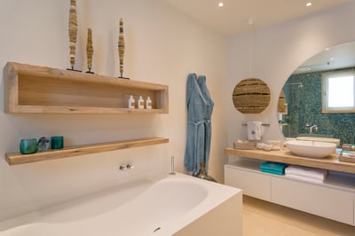 Luxury Villa Photo #36