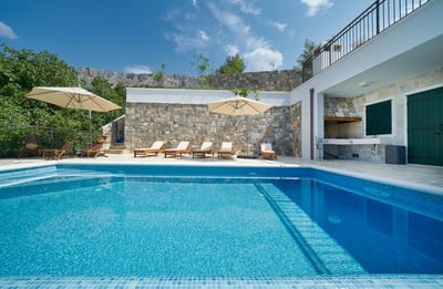 Luxury Villa Photo #8