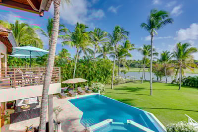 Luxury Villa Photo #15