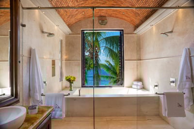 Luxury Villa Photo #22