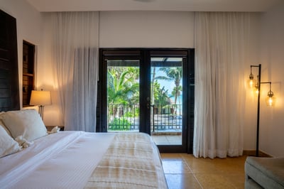 Luxury Villa Photo #50