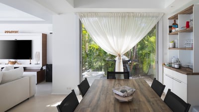 Luxury Villa Photo #15