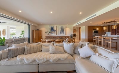 Luxury Villa Photo #13