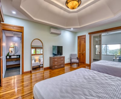 Luxury Villa Photo #75