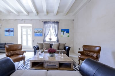Luxury Villa Photo #15