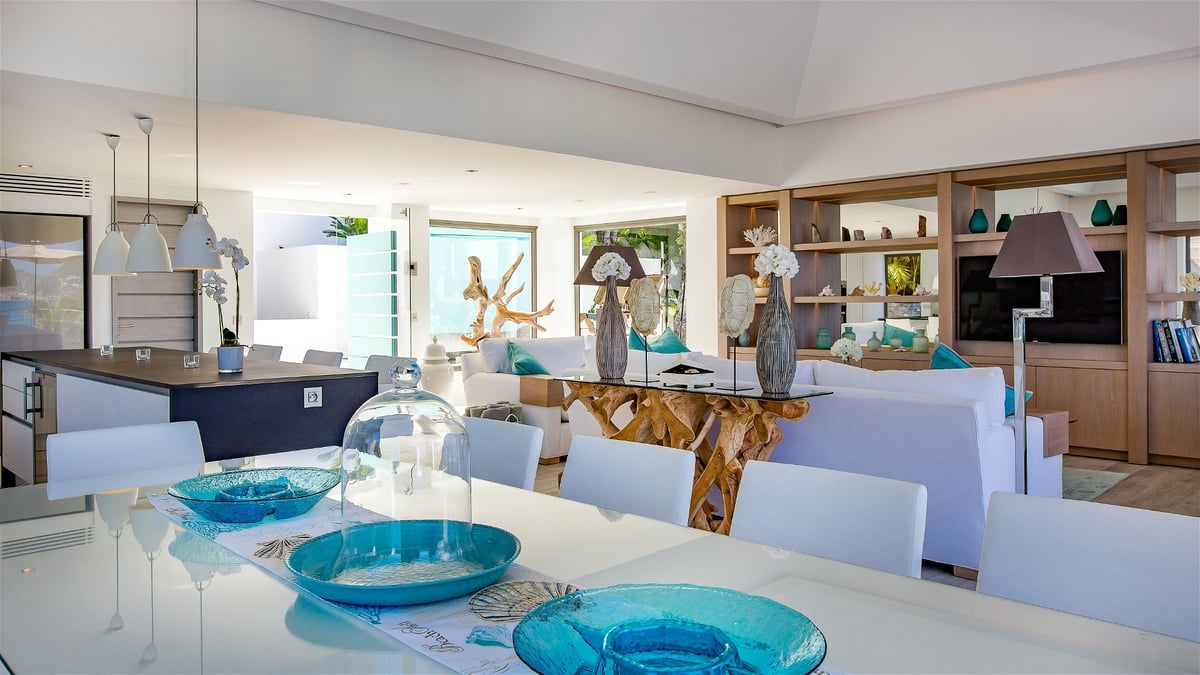 Kitchen & Dining Area - Image 41