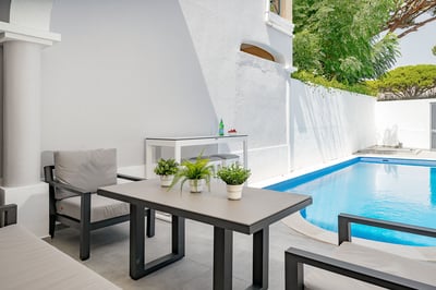 Luxury Villa Photo #4