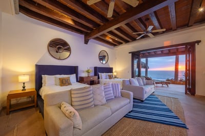 Luxury Villa Photo #52