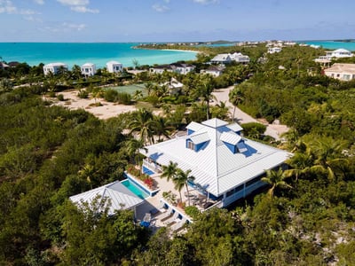 Luxury Villa Photo #3