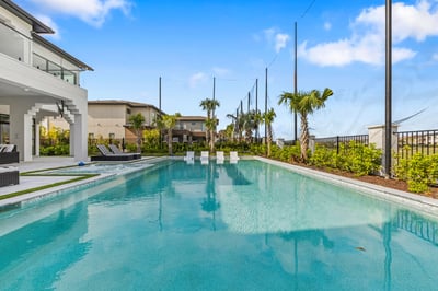 Luxury Villa Photo #2