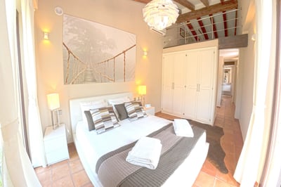 Luxury Villa Photo #25