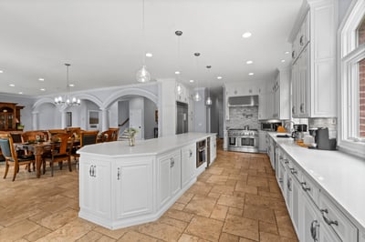 Luxury Villa Photo #17