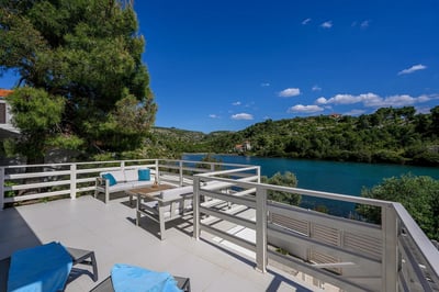 Luxury Villa Photo #12
