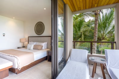 Luxury Villa Photo #27