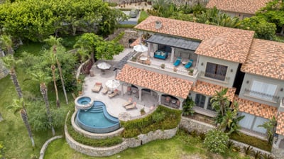 Luxury Villa Photo #3