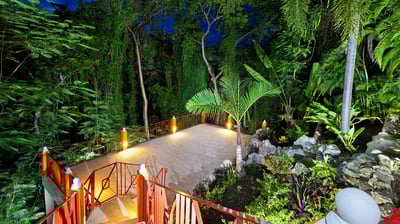 Luxury Villa Photo #7