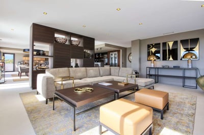 Luxury Villa Photo #9