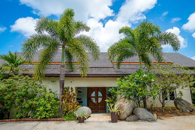 Luxury Villa Photo #16