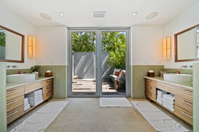 Luxury Villa Photo #22