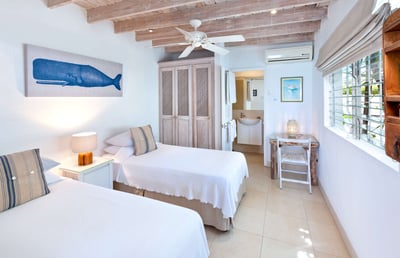 Luxury Villa Photo #12