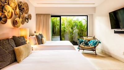 Luxury Villa Photo #25